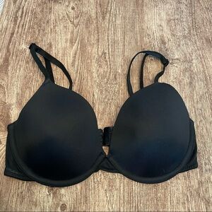 Victoria's Secret Pink Wear Everywhere T-Shirt Lightly Lined Bra Size 32C